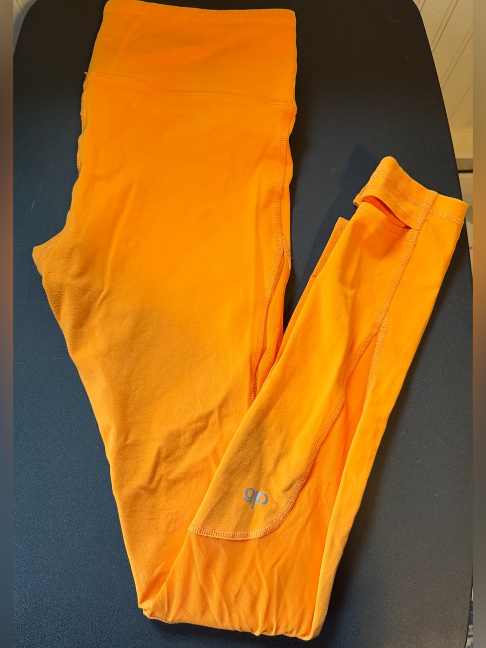 Alo Yoga High-Waist No Limit Leggings with mesh panel